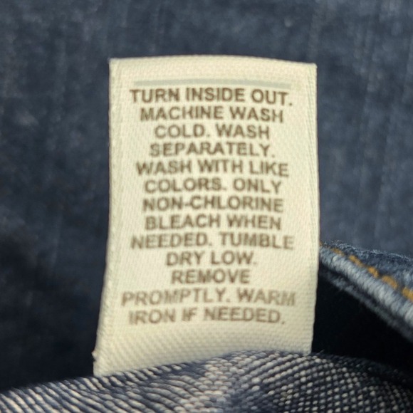 Cato Detailed Seams 3 Button Zipper Closure Jean Skirt Dark Wash 8 - Picture 3 of 7